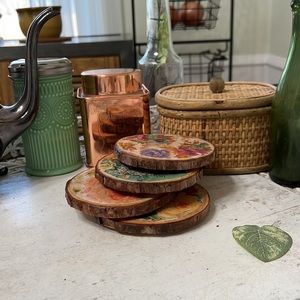 🏆 🍄HP🍄 Handmade Distressed Floral Printed Wood Coasters